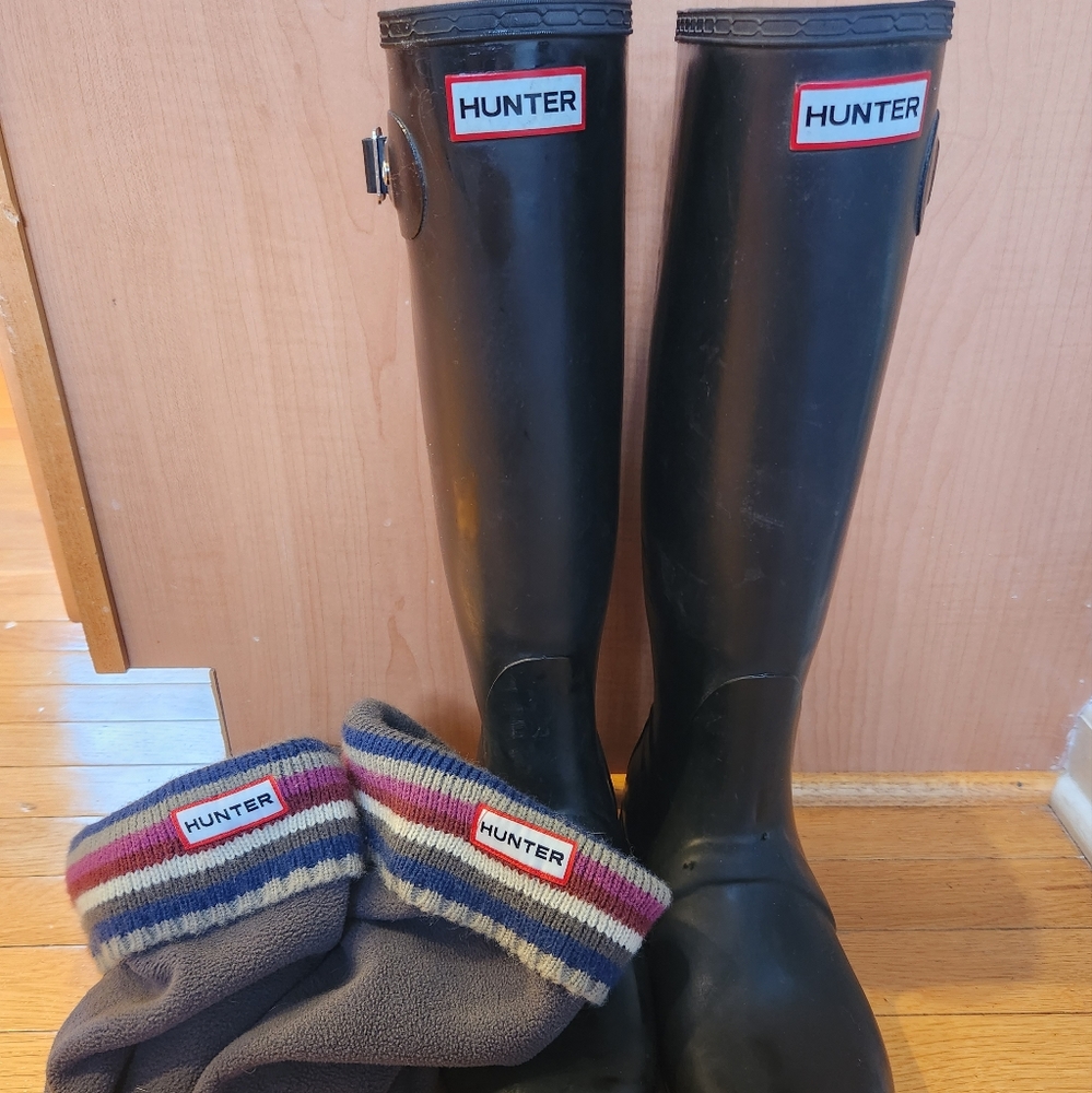 Hunter Tall Original Matte boots w/ boot socks